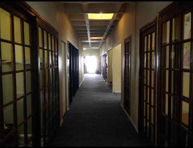 1,211M² BUILDING TO LET IN WOODSTOCK